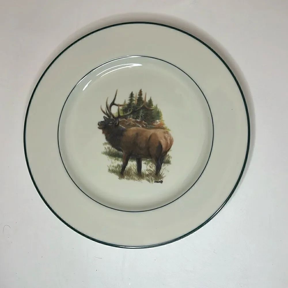 Wildlife Designs Inc 10 3/4 In Round Phillip Crowe USA White Green Buck Elk Wood